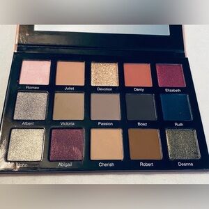 Sydney Grace Enduring Love Palette in Light. BNIB
